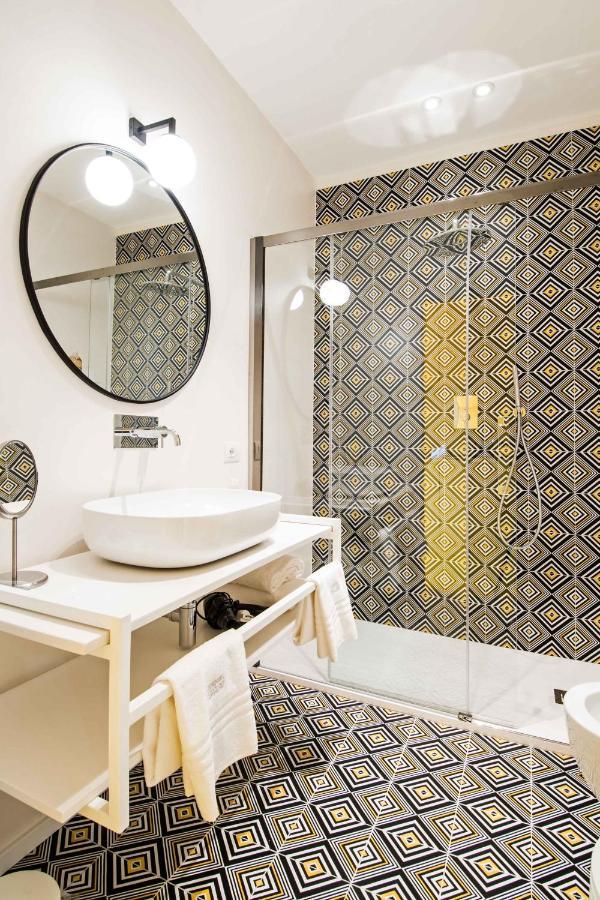 Toraldo Suites - Dimore Partenopee Неаполь Екстер'єр фото