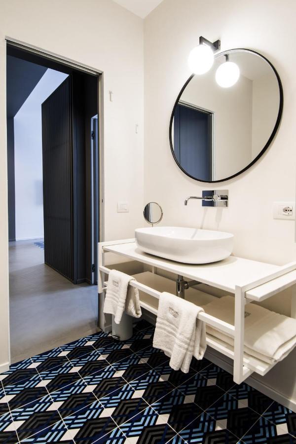 Toraldo Suites - Dimore Partenopee Неаполь Екстер'єр фото